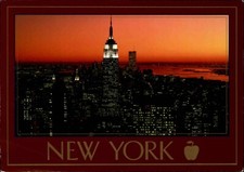 NEW YORK CITY Manhattan by night Postcard Postkarte USA Amerika ungelaufen color