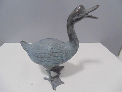 Bronzefigur höckergans h - -,