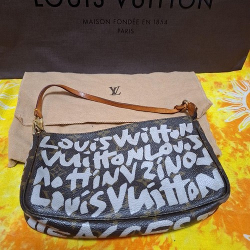 Louis vuitton monogram - louis,