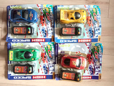 4 kleine ferngesteuerte Rennwagen in blau rot gelb und grün Neuware in OVP