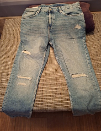 Slim tapered destroyed - h&m,