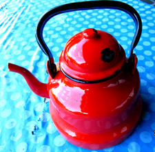 Alter Emaille Wasserkessel