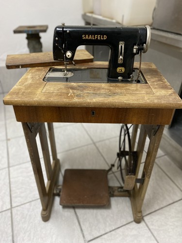 Alte nähmaschine saalfeld - nähmaschine,
