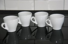 4 Stück Espresso / Mokka Tassen Klassisch weiß dickes Porzellan Saturnia Italy