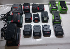 3 verschiedene Ladegeräte + 16 Akkus,  defekt