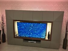TV Wohnwand Mondo Prisma Lack Sand mit Nussbaum Holz