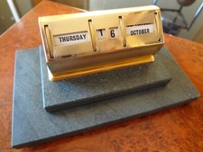Ewiger Kalender Messing Tischkalender Bauhaus Design Art Deco England antik