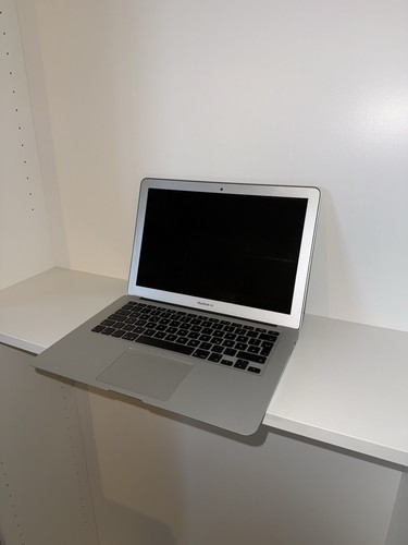 Apple macbook air 2014 - 13",