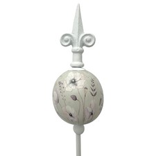 Gartenstecker mit Blumenmuster