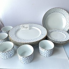 TIFFANY & Co. Dancing T