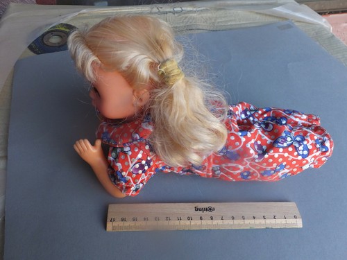 Puppe liegend 15 - puppe, mit
