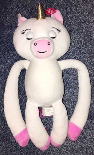 Fingerlings hugs white unicorn - fingerlings,