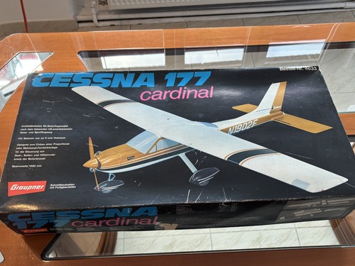 Cessna 177 cardinal von - 177,