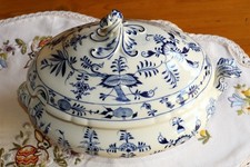 Suppenterrine Zwiebekmuster