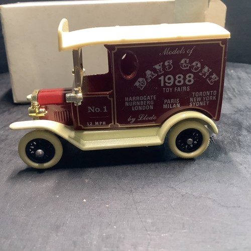 Lledo days gone ford - 1:76,