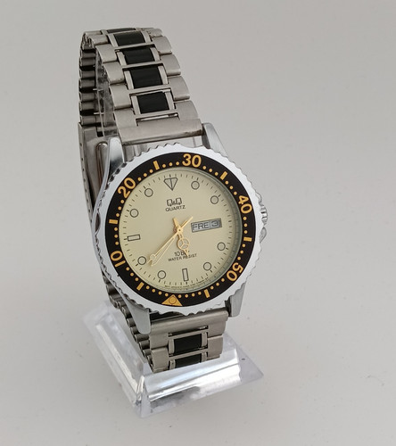 Quarz armbanduhr - q&q(citizen),
