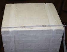 große weiße Styropor-Box / Versand in Pappaußenhülle