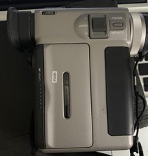 Sony Handycam PC7E Mini DV