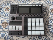Native Instruments Maschine+ standalone – neuwertig – 512GB SD  + Decksaver
