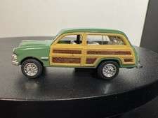 Ford Woody Wagon (1949) 1:82 