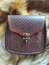 Ledertasche braun mit Prägung