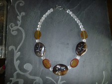 Achat/Bergkristall-Kette, Braun-/Beigetöne-weiß-silber