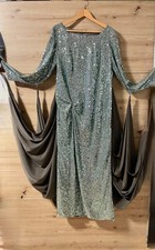 Travestie - Showkleid mit Mini-Pailette und Chiffon-Schleier in Größe 48/50