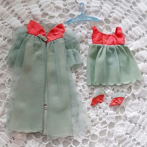 Barbie outfit mattel - mattel, japan