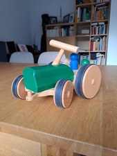 NIC Holzspielzeug Traktor mit 3 Figuren