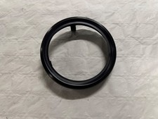 SCHEINWERFERUMRANDUNG -