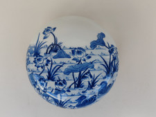 blau weiße Porzellandose