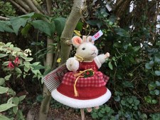 Steiff Christbaumschmuck Frau Weihnachtsmann Maus, 007453, Nr. 263 - BÄRENLADEN