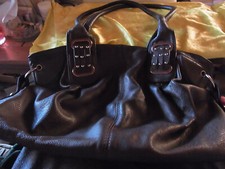 RAUMWUNDER: KNAUTSCHIGE HANDTASCHE, viele FÄCHER, ANSEHEN !