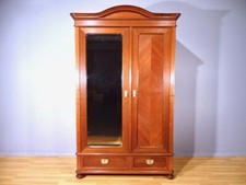 HANNIS ANTIQUE STORE /