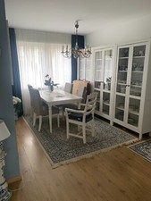 Esstisch mit 4 Stühlen, weiß bzw. weiß-grau, Ikea, Tisch 155 x 85, ausziehbar, 