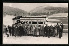 Foto-AK Reisegruppe vor ihrem