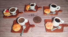 Tablett mit Kaffee und Teilchen - Miniatur für Puppenhaus, Puppenstube 1:12