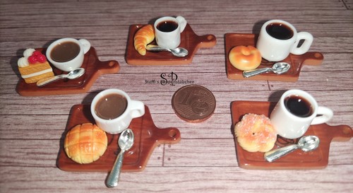 Tablett mit kaffee und - tablett,