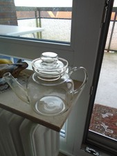 Teeservice aus Glas (für 6 Personen)  (könnte vielleicht von WMF sein)