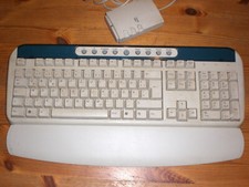 Funk-Tastatur Chicony KBR0175 mit Empfänger für Tastatur und Maus, PS2
