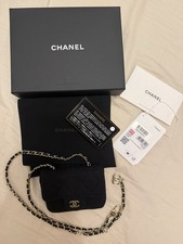 CHANEL Gürteltasche Schwarz