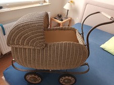Antiker Kinderwagen