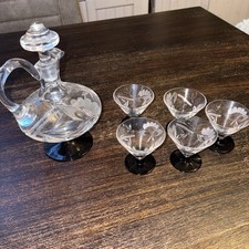 likörset karaffe gläser