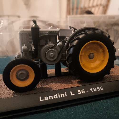 Atlas traktor modell - traktor, 1:32