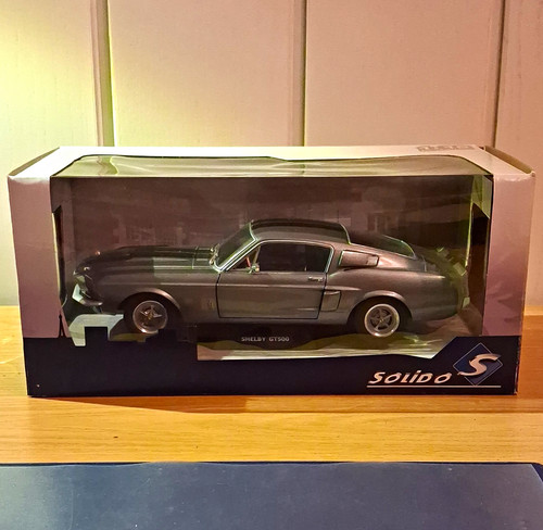 Solido shelby - 1:18,