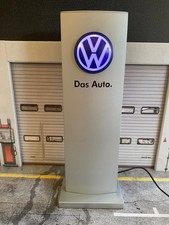 VW Pylon mit Beleuchtung aus Aluminium und Kunststoff ca. 28 cm für Diorama 1:18