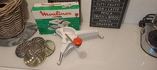 Moulinex Julienne mit 5 Reibe/Schneidescheiben in Weiß