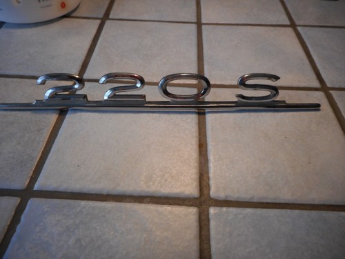 Mercedes original 220 - original, emblem