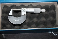 Mitutoyo Bügelmessschraube Mikrometer 0-25mm, 0,01mm
