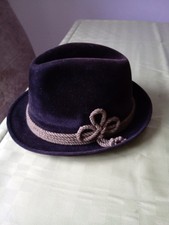 Eleganter Trachtenhut /